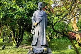 都江堰古堰故事丨 首设堰官的诸葛亮图片