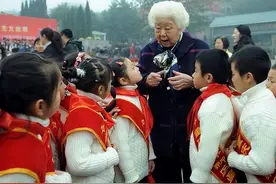 她是出卖江姐叛徒的妻子，今98岁却被国人敬重，她究竟做了什么？图片