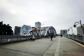 广州的母亲河珠江上，曾有一座可“开合”桥梁，是城市印记和地标图片