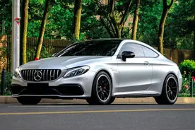 从奔驰AMG C63换到C63 S Coupe，每个月油费又得多花几千图片