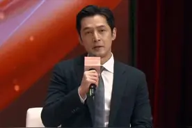 胡歌谈母亲抗癌经历，生前曾与病魔抗争29年，坚强豁达令人敬佩图片
