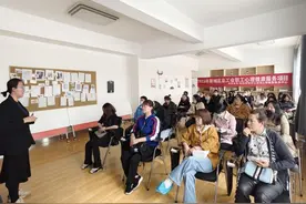 中考冲刺，以爱赋能——新城区总工会到实验中学鼓楼校区为职工开展家庭教育减压专题讲座图片