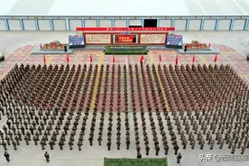 新兵的“开学典礼”，来啦图片