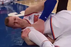 NBA现役最脏的球员是谁？美媒给出答案，哈登欧文浓眉都遭到毒脚图片