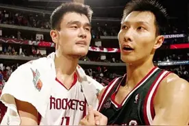 为何当年6号秀的阿联被雄鹿放弃，后来15顺位的字母被重点培养？图片