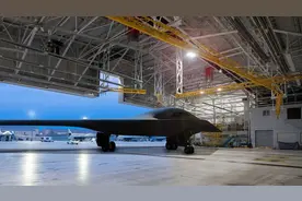 警惕！美国B-21轰炸机进入测试阶段，“三驾马车”即将成为历史图片