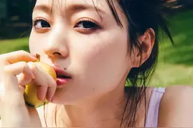 梅泽美波：娇媚成熟，气质高雅图片