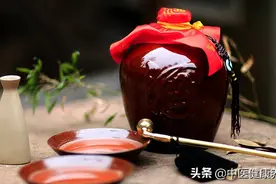 喝药酒，补肾止亏？治病还是致病，得看方法有没有用对图片