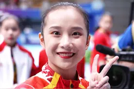 母亲离世，韧带断裂，练体操18年，我不断陷入低谷，但不舍冠军梦图片