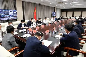 提升疫情防控能力 构建平战转换机制 加快恢复城市正常运转推动项目建设驶上快车道图片