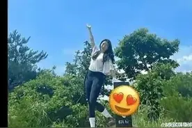 “不要穿瑜伽裤和男朋友去爬山，你猜这是为什么？”哈哈哈图片