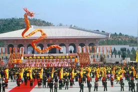 “闰二月清明不上坟”，盲信盲从，骗子最爱这类人图片