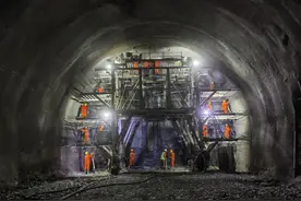 新春走基层 | 重庆3万名高铁建设者复工忙图片