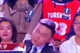 “一夜走红”潘周聃：因扭头成全网模仿顶流，和刘畊宏谁更火？图片