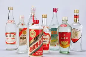 超市4款不起眼“光瓶酒”，虽廉价，却都为纯粮佳酿，你喝过几款图片