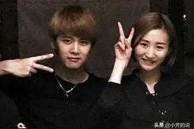 任嘉伦开豪车陪妻子逛街，大火后即宣布结婚，称不会撩妹会带孩子图片