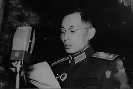 叶飞将军有多敦厚？曾险些因上级而丧命，上级被批判时他只字不提图片