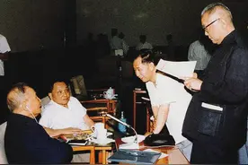 李先念进京任职，徐向前鼓励：知难而进，从头学起图片