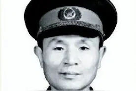 他是一野参谋长，原本该授上将，为何却成为了中将？图片