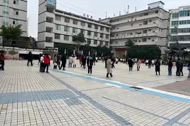 场面壮观！全省教师统一参加考试！图片
