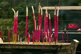 烧香为何一定是三根？每根分别代表什么？传统文化我们不得不知图片