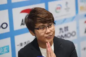 王濛解说逗笑众人，她的真实学历被曝光，真是情商和智商兼具图片