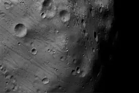 难以解释的信号：火星卫星内部疑似存在神秘结构图片