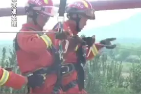（视频）太原：消防员高空绳索训练有多丝滑图片