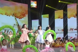 小歌手用甜美的歌声 为全省少年儿童送欢乐图片