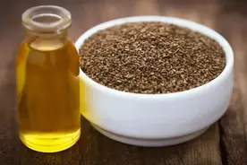 菜籽油中含有芥酸，致癌物超标？也有说菜籽油美容养颜？听谁的图片