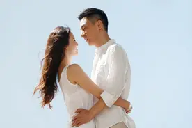 女情人给男人买衣服什么意思图片