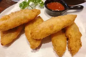 河北女孩来福建吃喜酒，随500块钱，菜端上桌，网友：这下尴尬了图片