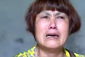 “逼死”丈夫抛弃幼子改嫁，32年后儿子事业有成，她却回来要认亲图片