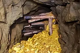 浙江深山发现大量黄金，金堆旁惊现人骨，专家：这个山洞不简单图片