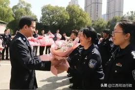 张强到省女子监狱、省女子戒毒所督导检查全国“两会”安保维稳工作并慰问基层一线女民警图片