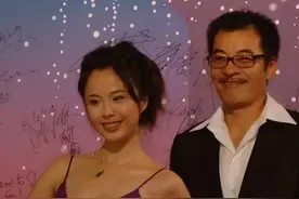 《幸福到万家》两位老戏骨，戏外情感经历丰富，都是老牛啃嫩草图片