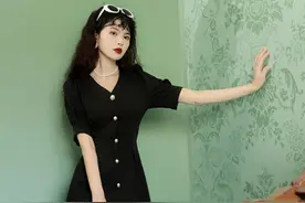 想不到“衬衣裙”火了，夏天这样穿，知性优雅有气质，想不美都难图片