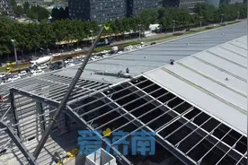 济南地铁4号线最大隔音防尘罩棚开拆图片