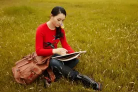10年前，把狼当儿子养的成都女孩，10年后在草原母子再次相认图片