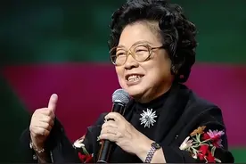王昆：辉煌背后有泪水，与丈夫同年去世，弥留之际与儿子解开心结图片