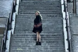 《小丑2》片场照！lady gaga造型曝光！感受到疯狂了！图片