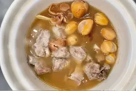 入伏后，若不差钱，常给家人喝这汤，营养又滋补，广东人经常喝图片