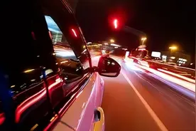 夜间行车，怎么做才安全？这几个隐患很致命！| 安全行车常识图片