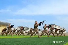 新兵未入营，​骨干先淬火图片