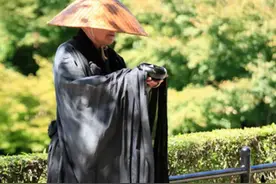 民间故事：和尚去地主家化缘，半夜把地主妇人打晕，地主却感谢他图片