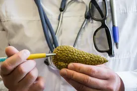 “癌王”胰腺癌，很多人误以为是胃病！出现4个异常，请及时就医图片