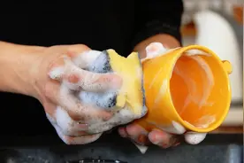 洗洁精是“害人精”，长期使用容易得癌，是真的吗？告诉您真相图片