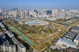 3600年后芳容再现，鸟瞰郑州商代都城遗址图片