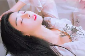 女人愿意告诉你“隐私”后，好好把握，她对你有意思图片