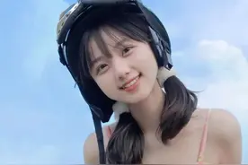 南大“美女学姐”走红，清纯可爱气质佳，网友却不买账图片